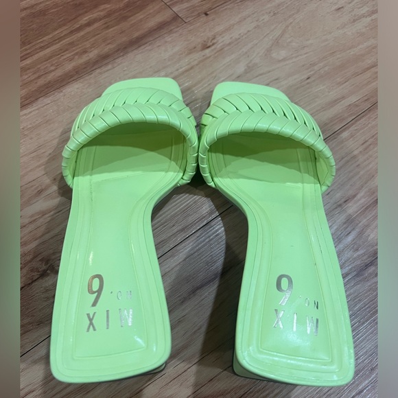 Barely worn lime green block heal square toe sandals - Picture 9 of 10